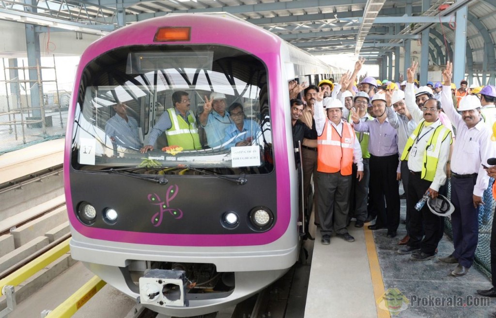 Bangalore Metro Trial Run - photo: Pro Kerala, used under Creative Commons License (By 2.0)