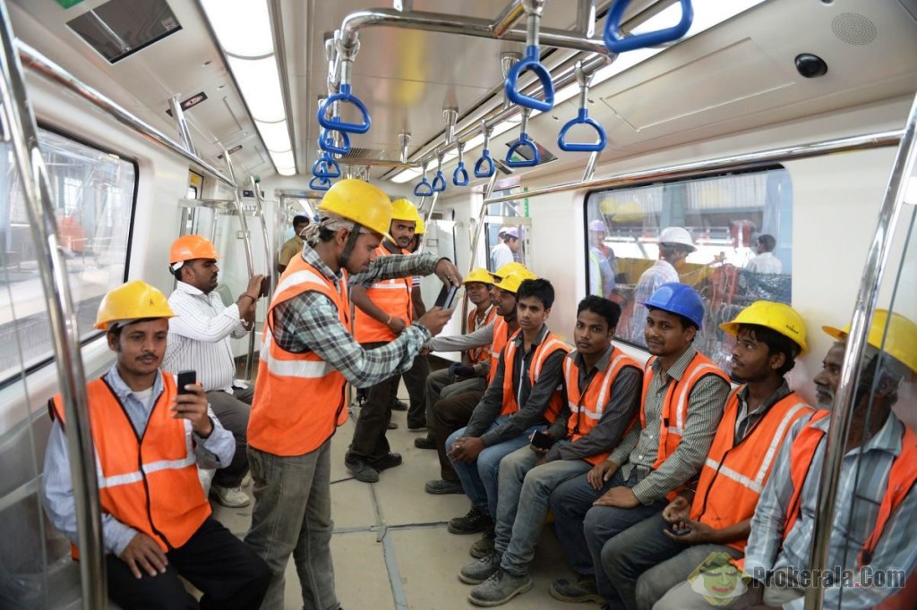 Bangalore Metro Staff Members - photo: Pro Kerala, used under Creative Commons License (By 2.0)