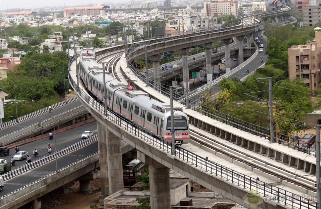 Jaipur Metro - photo: ProKerala, used under Creative Commons License (By 2.0)