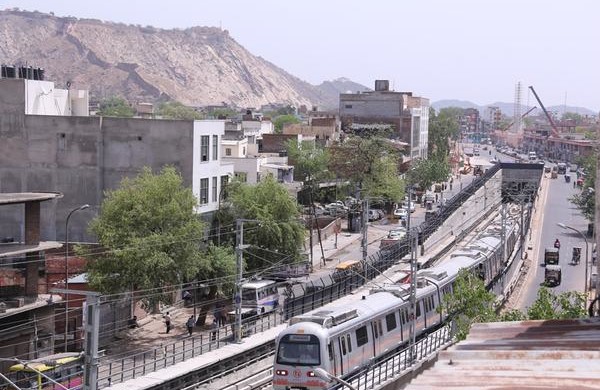 Jaipur Metro at Chandpol - photo: mann_kala_re, used under Creative Commons License (By 2.0)