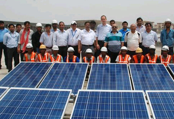 Solar Installation at Dwarka Sec-21 - photo: IndiaTV News, used under Creative Commons License (By 2.0) 
