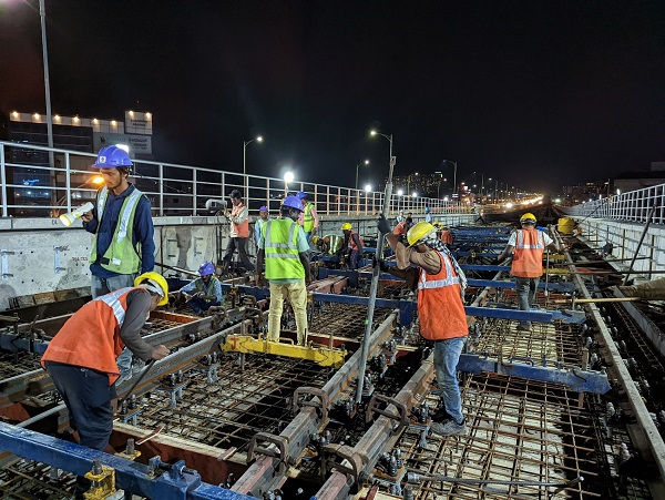 1st Crossover Cast for Bangalore Metro’s Yellow Line